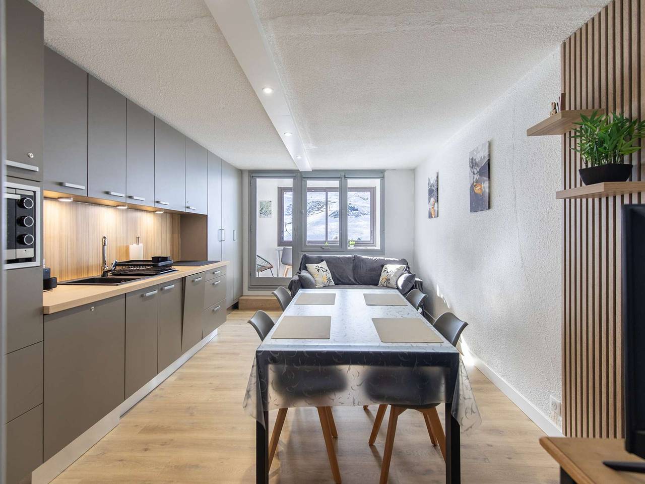 Ganzes Studio, Renoviertes Studio für 6, Südbalkon, nah an Pisten, moderne Ausstattung in La Mongie, Bagnères-de-Bigorre