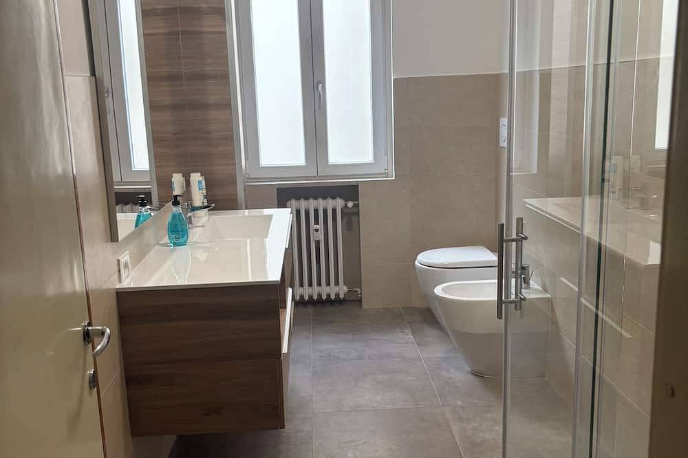 Ganze Wohnung, Spacious, light-filled apartment inside the ancient town walls, with great views in Treviso, Treviso Provinz