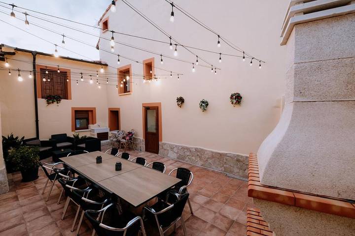 Casa rural para 20 personas, con Terraza en Comarca de Arlanza
