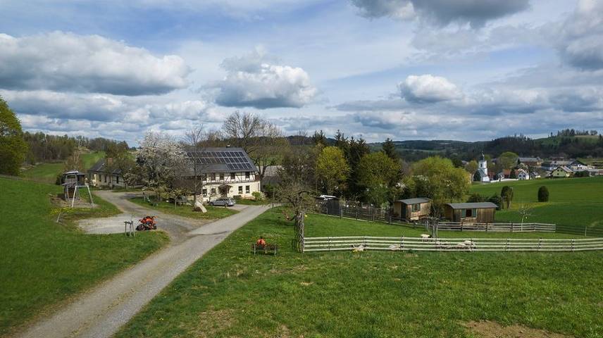 Bauernhof für 3 Personen, mit Balkon/Terrasse und Terrasse sowie Garten und Sauna in Thüringen