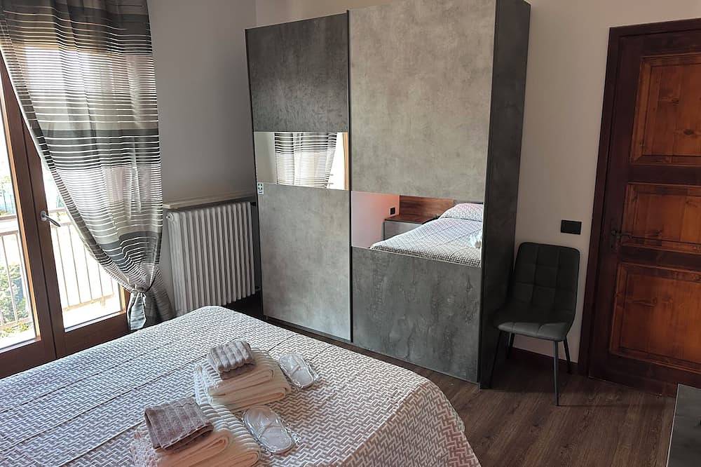 Charming 2-bedroom house in lovely Selvino with Wifi in Selvino, Provincia di Bergamo