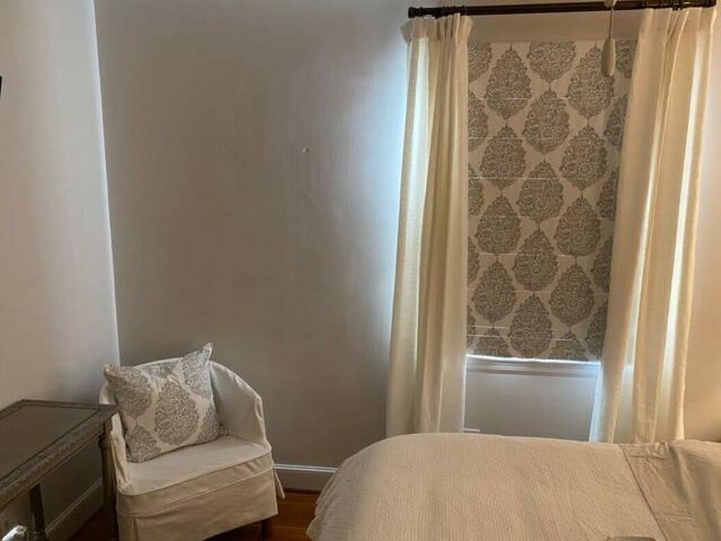 Quiet 3 Br Brick Cottage Convenient Location in Lynchburg, Virginia