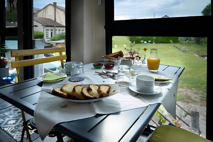 Location de vacances pour 4 personnes, avec piscine et jardin à Le Buisson-de-Cadouin - 4