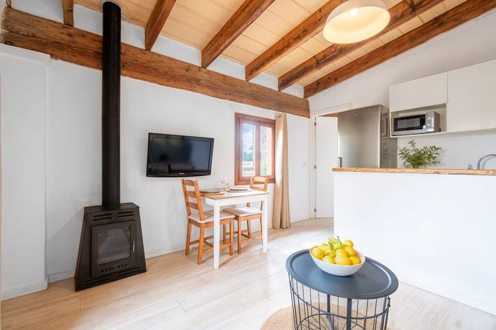 Apartamento inteiro, Apartamento 'La Casita' com vista para a montanha, piscina partilhada e acesso Wi-Fi in Establiments, Palma de Maiorca