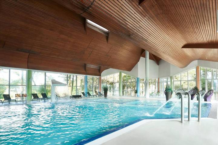 Hôtel pour 5 personnes, avec jacuzzi et piscine ainsi que sauna et jardin, animaux acceptés