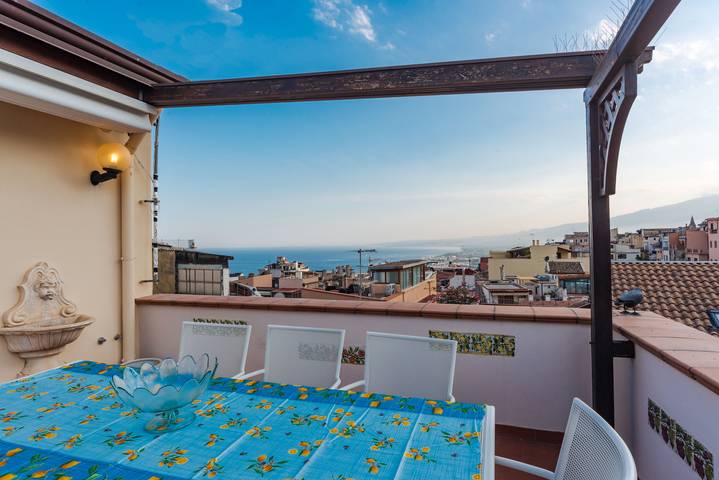 Vacation rental for 4 people, with pets in Taormina