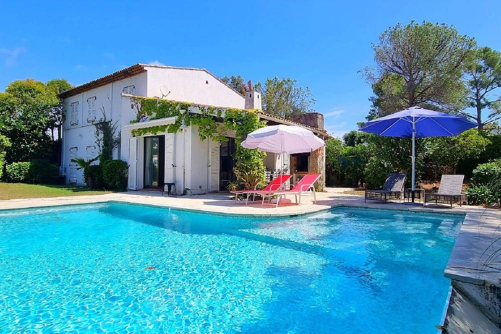 Villa pour 8 Personnes dans Villeneuve-Loubet, Région de Cannes