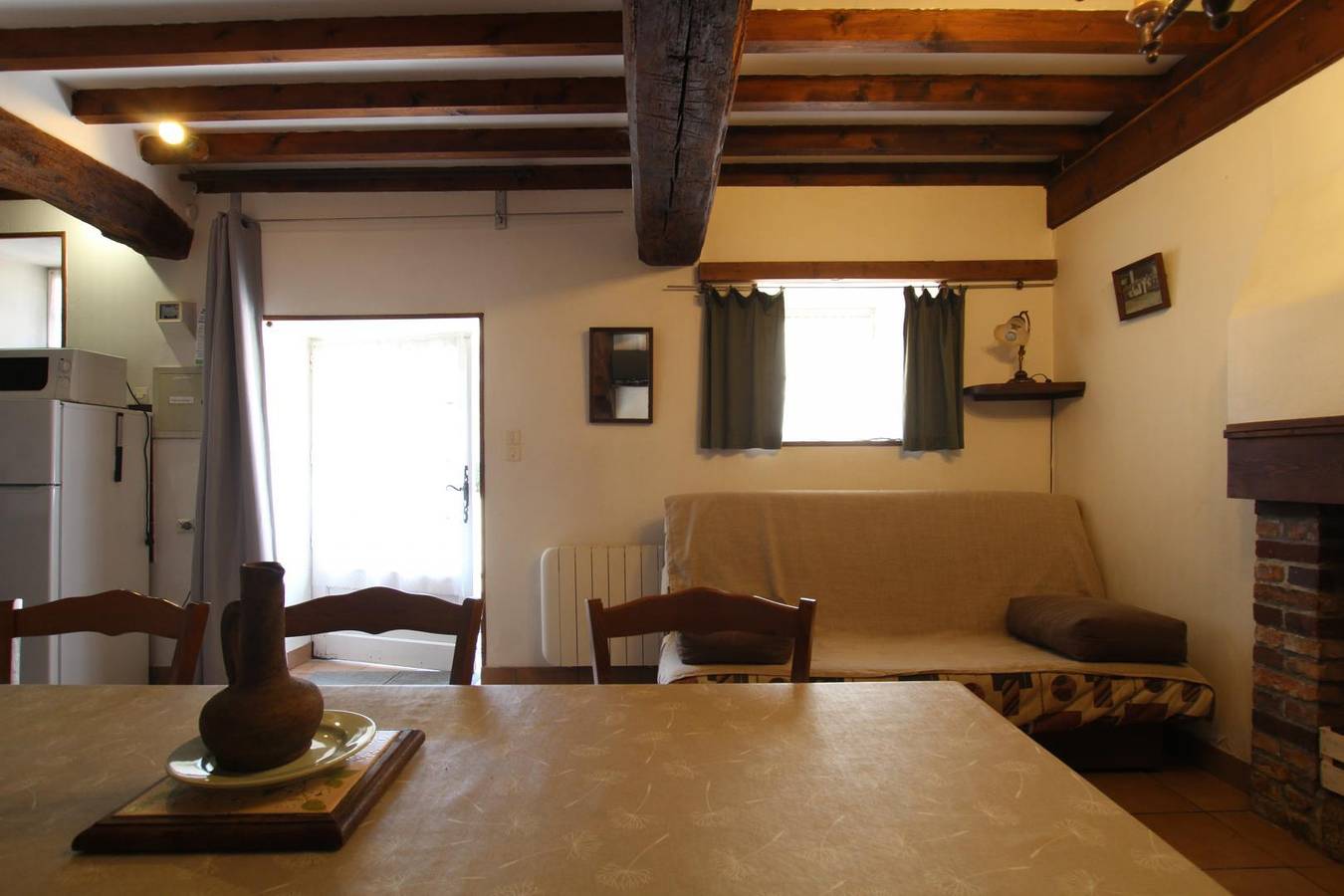 Cozy Gite with Parking, Garden & TV, 800m to Plage de la Mondrée in Cosqueville, Vicq-sur-Mer