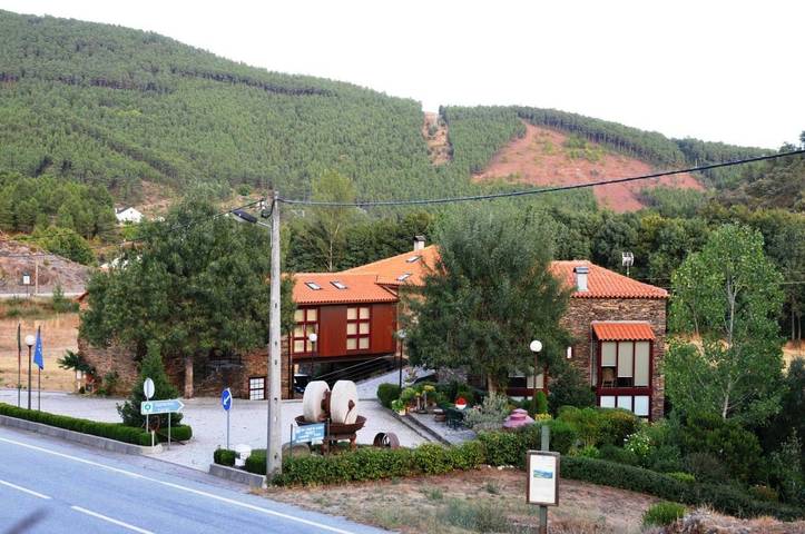 Casa de férias para 2 pessoas, com Terraço e Jardim e ainda Vista para o lago and Vista em Município de Manteigas