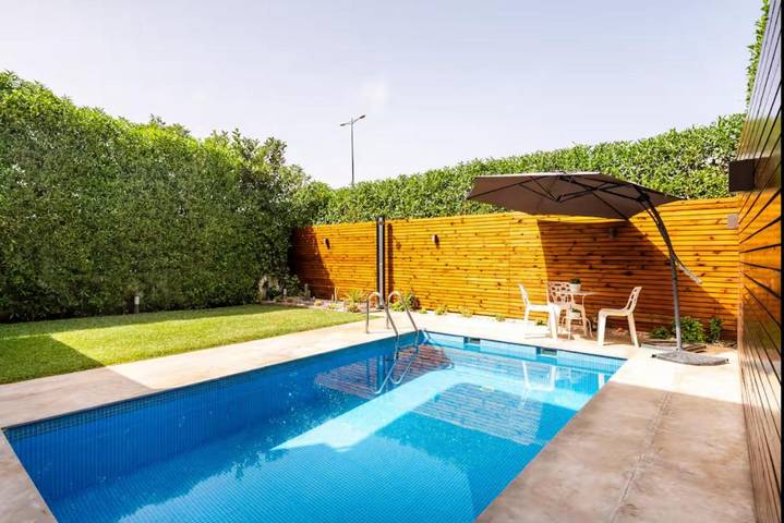 Location de vacances pour 6 personnes, avec terrasse et piscine dans Dar Bouazza - 4