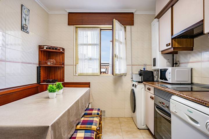 Apartamento entero, Apartamento 'Centro y Mar en Llanes' con vistas al mar y Wi-Fi in Llanes, Costa Verde