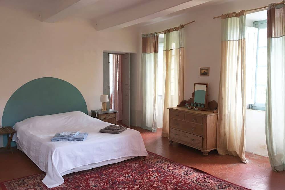 Sehr großes altes Haus, sehr charmant, in einem ruhigen Weiler von Cap Corse. in Rogliano, Cap Corse