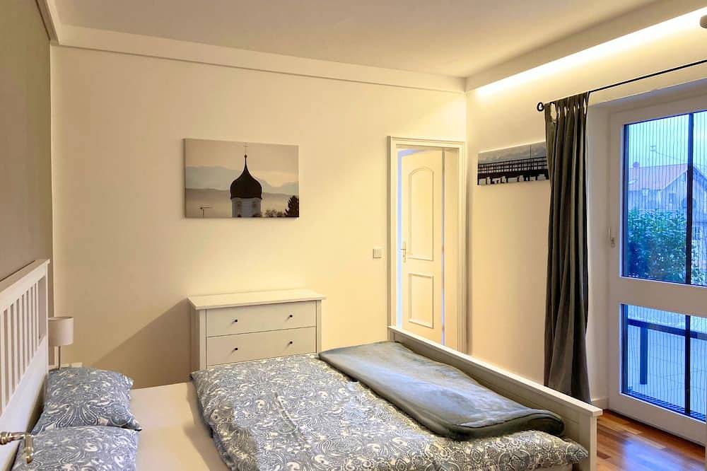 Ganze Wohnung, Schöne, helle Ferienwohnung mit Terasse in Utting, Ammersee
