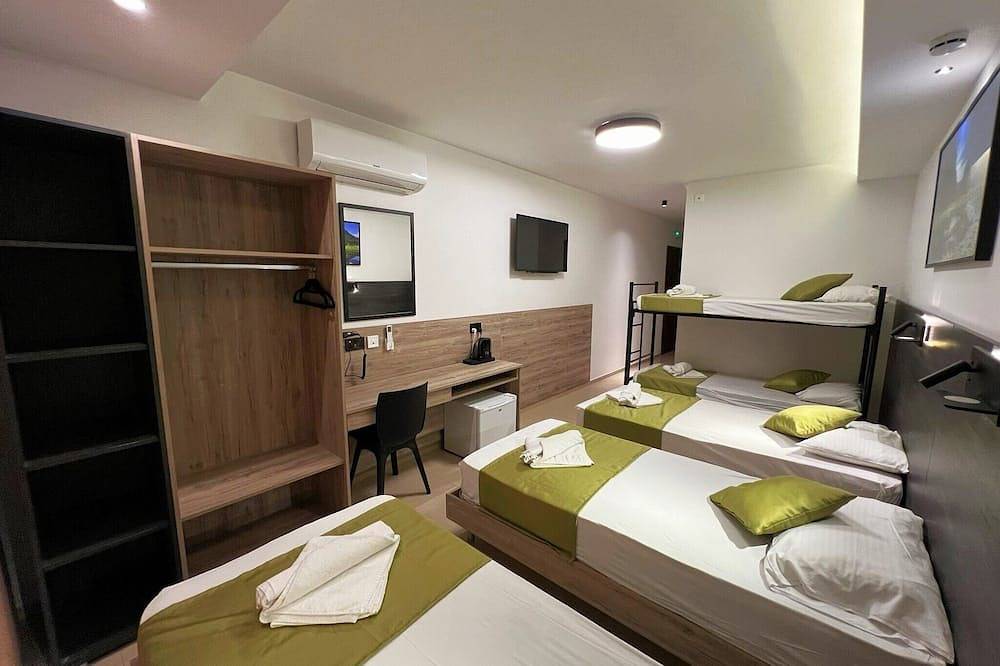 Apartamento inteiro, Yellow 7: Studio Apartment in St. Julian's in San Giljan, Ilha de Malta