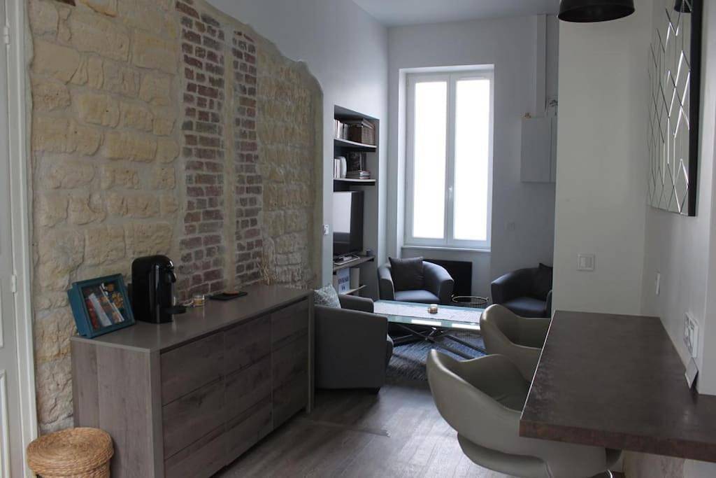 Appartement entier, Studio centre-ville Rueil-Malmaison - proche Rer A in Rueil-Malmaison, Hauts-de-Seine