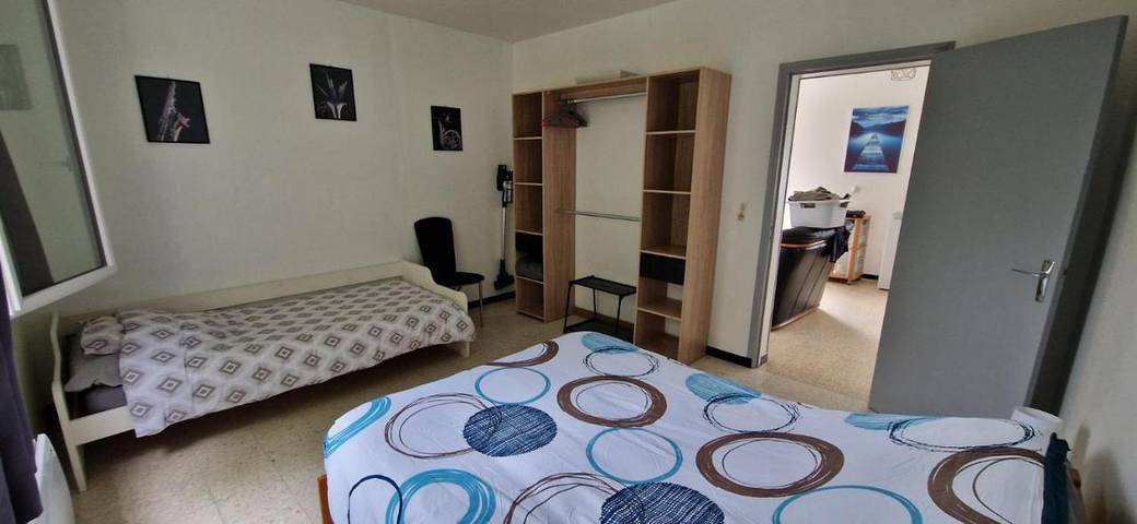 Gîte pour 3 personnes, avec terrasse à La Rouge - 2