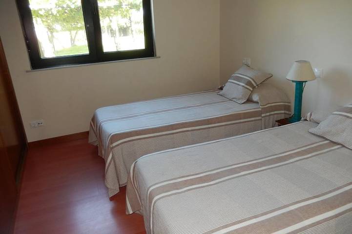 Porto Do Son: Old country hause, refurbished with a 1.500 garden in Nebra, Porto do Son