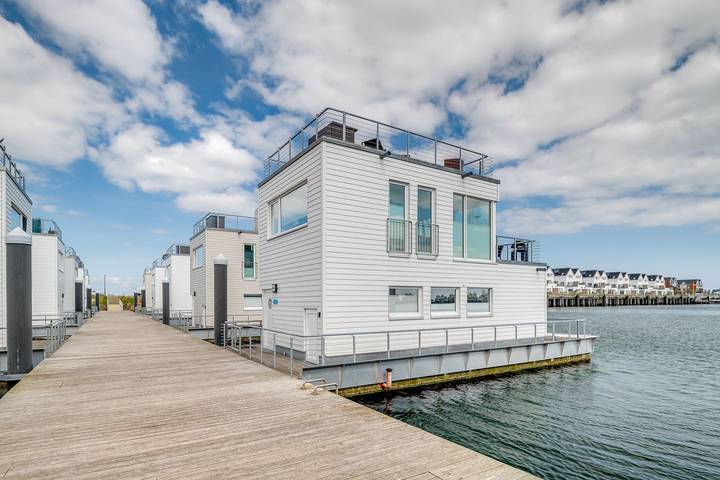 Wasserhaus "Villa Sansibar" - besonderer Ostseeurlaub mit Dachterrase und Sauna in Olpenitz, Kappeln