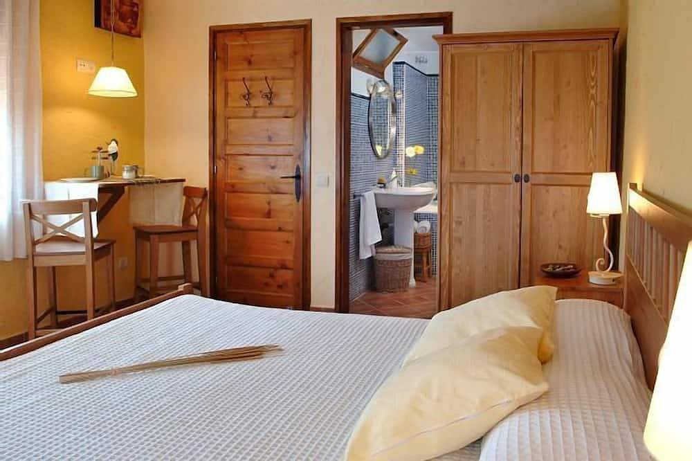 Self catering La Ginesta rural for 20 people in Canyelles (Barcelona), Garraf