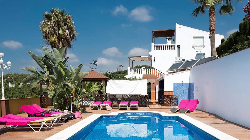 Villa for 14 personer, med balkong og hage i Frigiliana