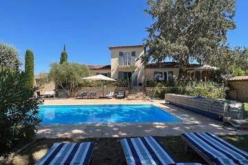 Cottage pour 14 personnes, avec terrasse et jardin à Argilliers