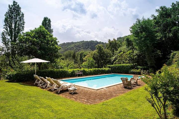 Casa vacanza per 8 persone, con Terrazza e Giardino nonché Piscina e Vista lago a Orvieto