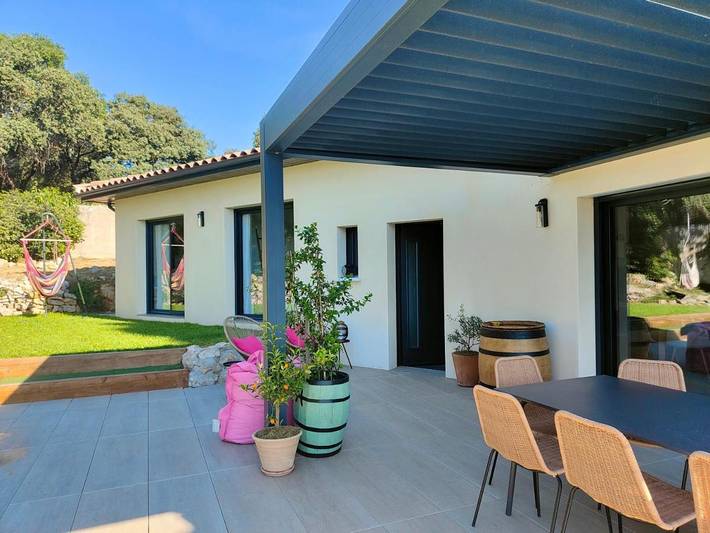 Location de vacances pour 8 personnes, avec jardin et piscine à Cournonsec - 4