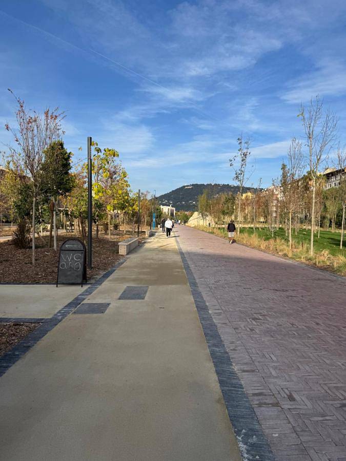 Gîte pour 3 personnes, avec terrasse et vue dans Bowling Acropolis Nice - 2