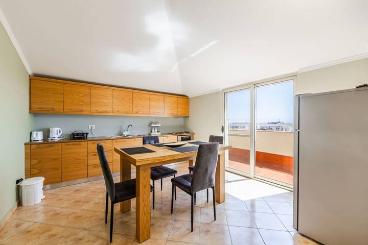 Gîte pour 6 personnes, avec balcon à Durrës - 4