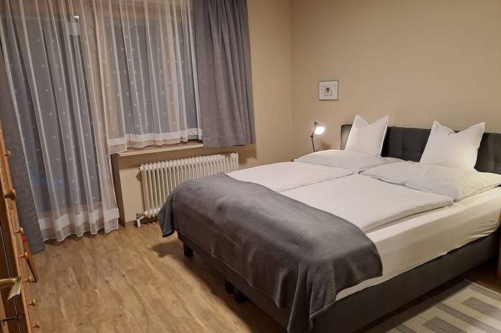 Ganze Wohnung, Ferienwohnung in Sonnenlage , Wellness u.Erlebnisbad nur  Fuß, Waldnähe, in Golling an der Salzach, Tennengau
