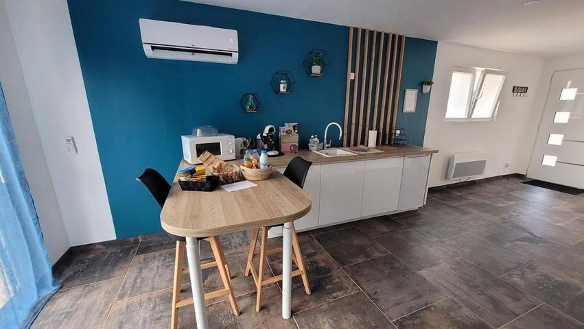 Gîte pour 2 personnes, avec terrasse dans Ville-le-Marclet