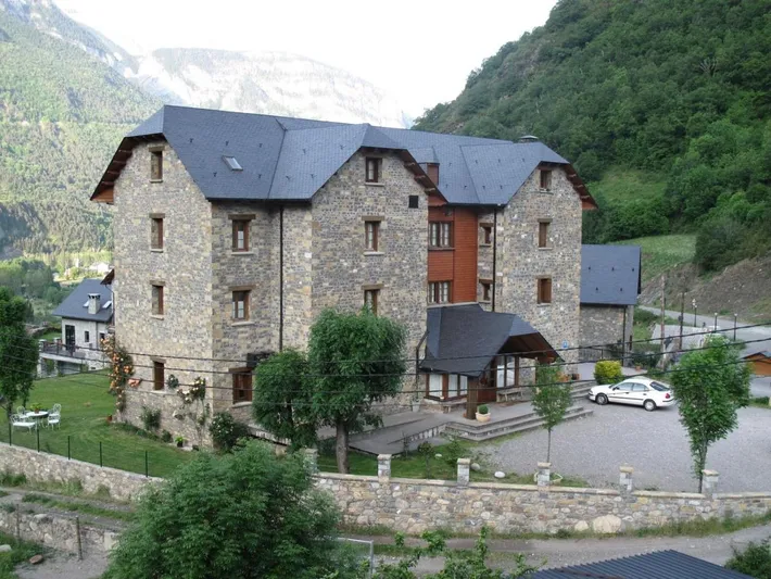 Hôtel pour 2 personnes, avec jardin ainsi que vue et terrasse - 1