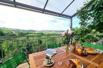 Gîte pour 4 personnes, avec terrasse à Saint-Genest-Lerpt