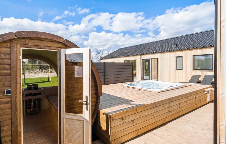 Ferienhaus für 18 Personen, mit Terrasse und Sauna sowie Pool und Garten, mit Haustier in Øster Hurup - 3