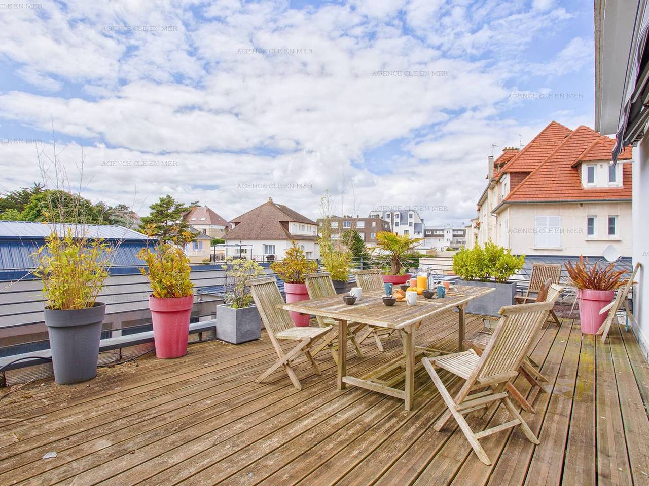 Ganze Wohnung, Apartment mit Terrasse im Küstenzentrum - 4 Pers. in Merville-Franceville-Plage, Caen und Umgebung