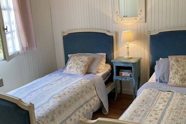 Location de vacances pour 6 personnes, avec terrasse et jardin à La Jonchère - 4