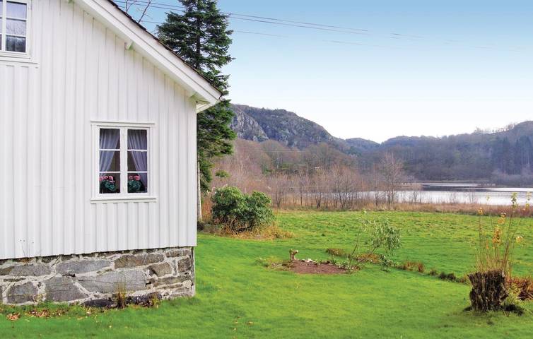 Ferienhaus für 5 Personen, mit Garten und Seeblick in Vest-Agder