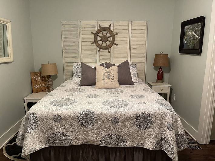 Log cabin for 2 people, with yard and balcony in Gulf Coast