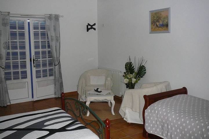 2 chambres d'Hôtes in Bastide in large wooded park with swimming pool sleeps 6 in Roquevaire, Mittelmeerküste (Frankreich)