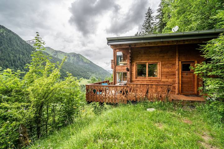 Traditioneel familiechalet met groot terras en prachtig bergzicht in Châtel, Les Portes du Soleil