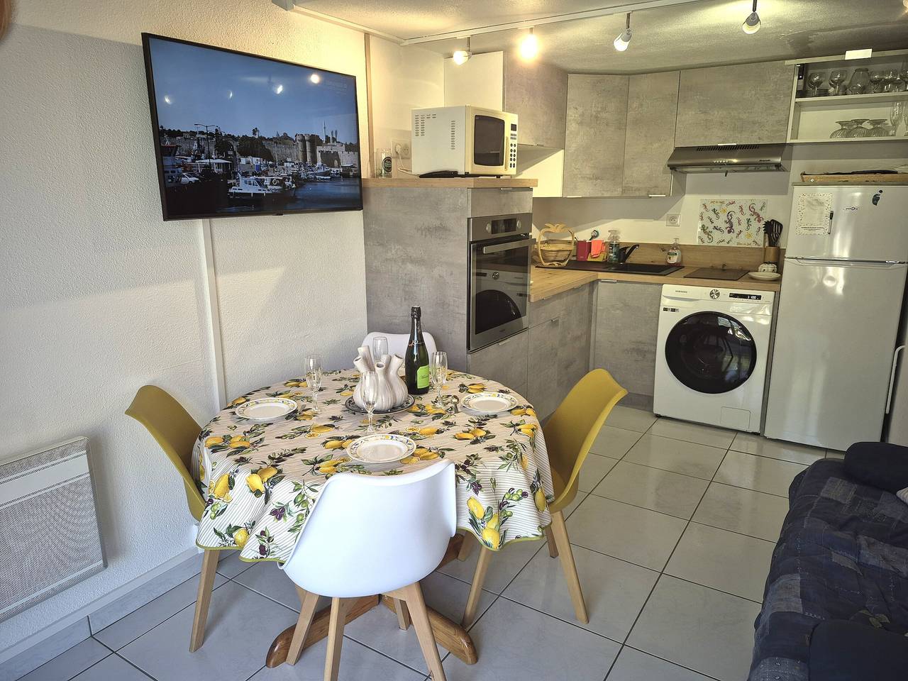 Charming Pavilion Near the Beach with Private Terrace, Sleeps Up to 4, in Secured Residence in La Côte Vermeille, Argelès-sur-Mer