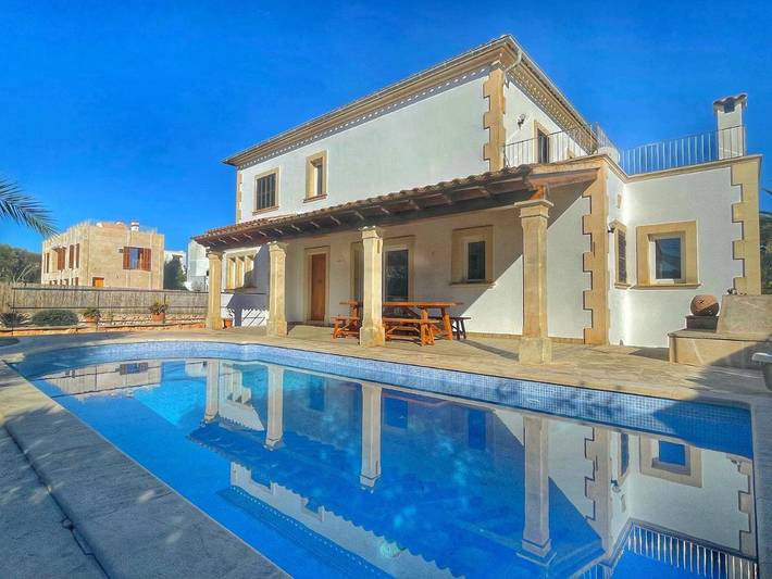 Finca mit hund für 8 Personen, mit Balkon und Terrasse sowie Garten und Pool in Portocolom
