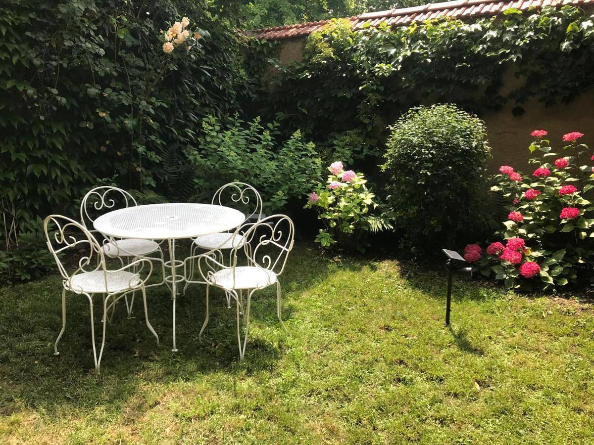 Large Double Room in Orléans, Vallée de la Loire