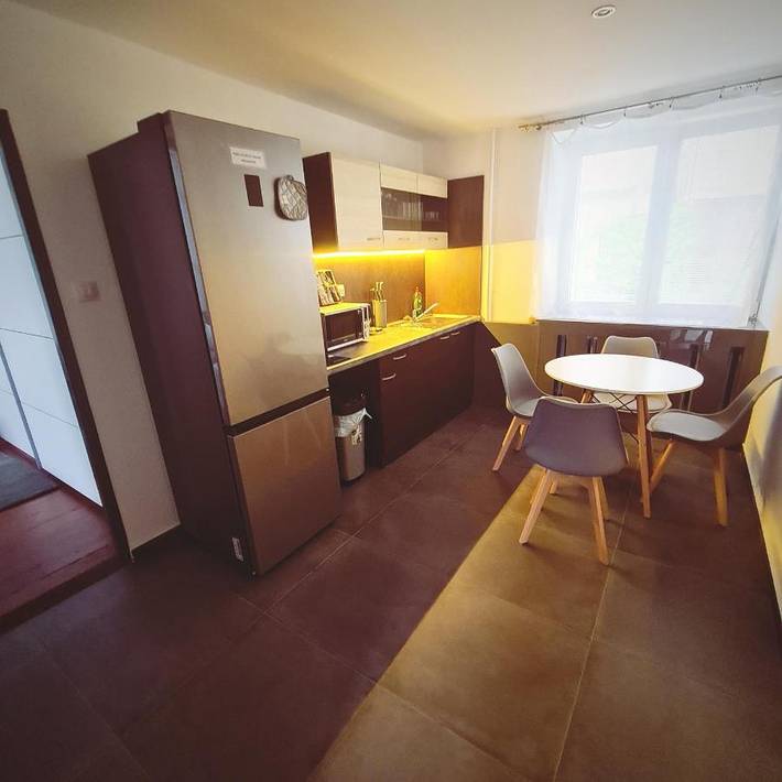 Location de vacances pour 5 personnes, avec jardin ainsi que piscine et vue à Libín