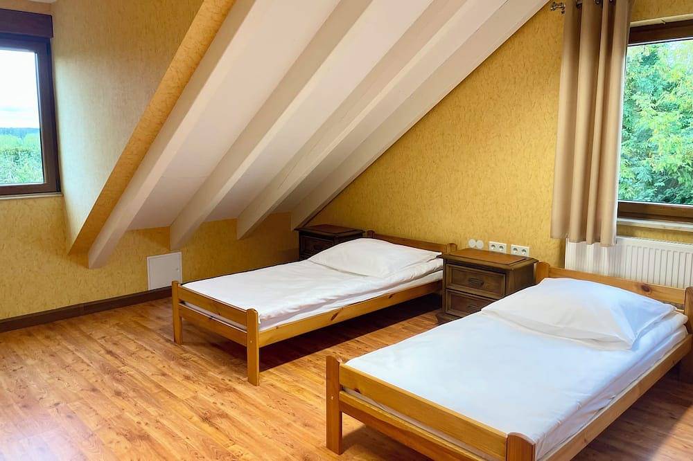 Ganze Wohnung, Komfortables Apartment mit herrlichem Ausblick und kostenfreien Parkplätzen in Karlstadt, Maindreieck