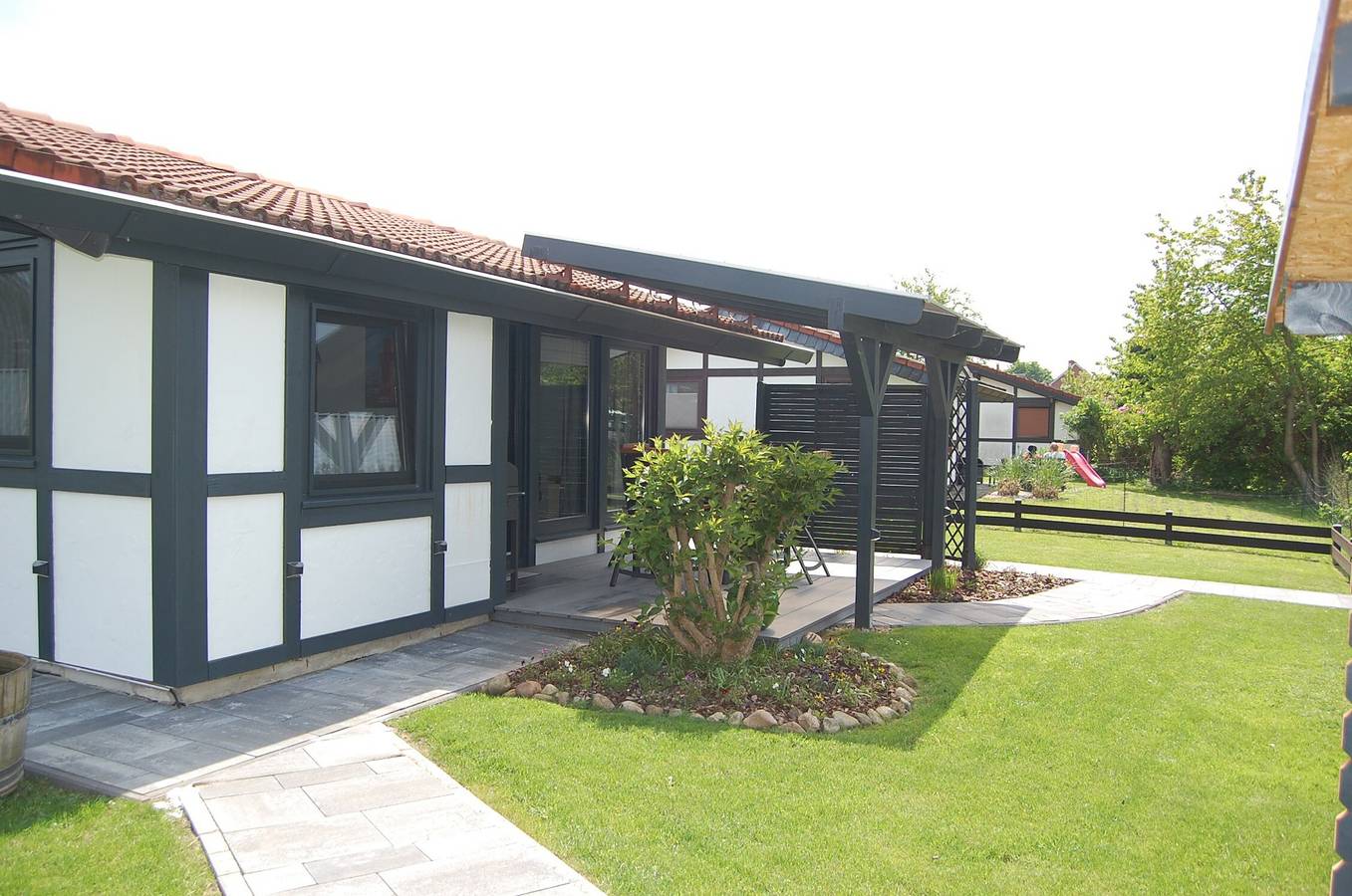 Ferienhaus 'Ferienhaus Elb-diek' mit privater Terrasse, privatem Garten und Wlan in Hollern-Twielenfleth, Altes Land Stade