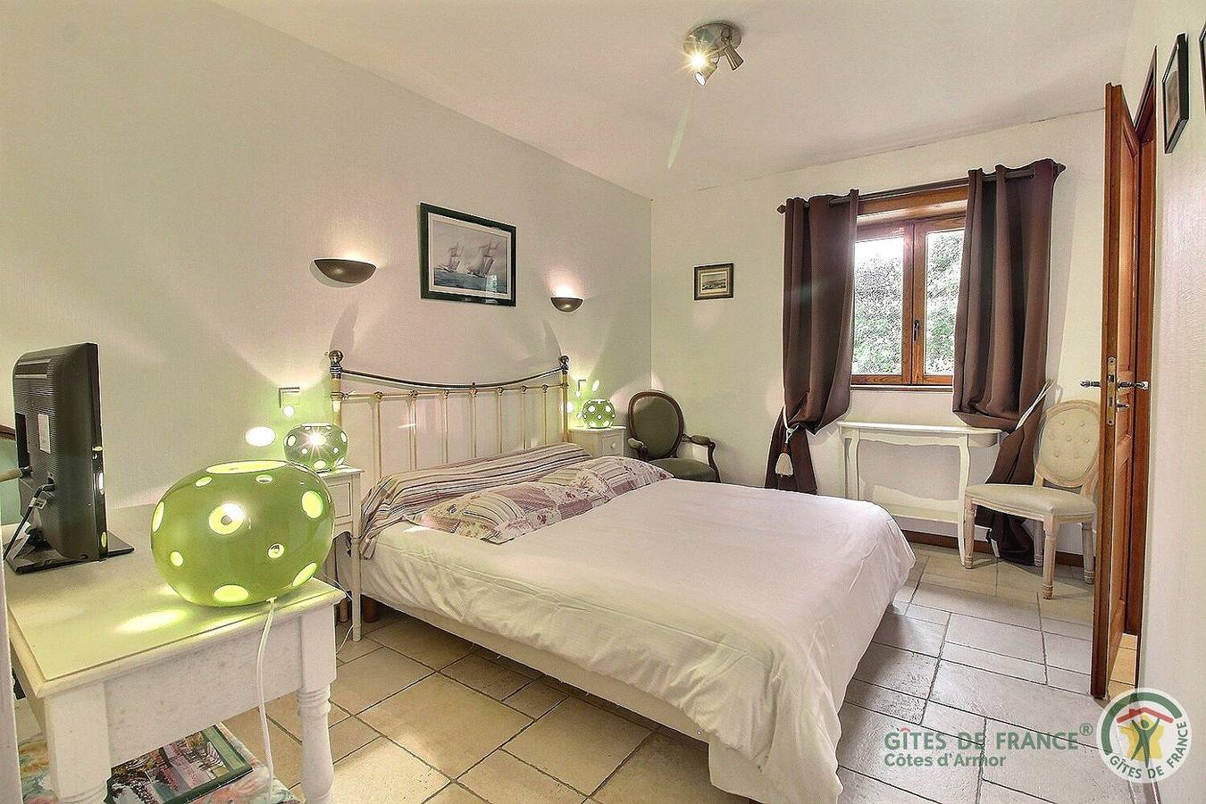 Chambres d'hôtes La Croix Janet - Blanche in Créhen, Région de Dinan