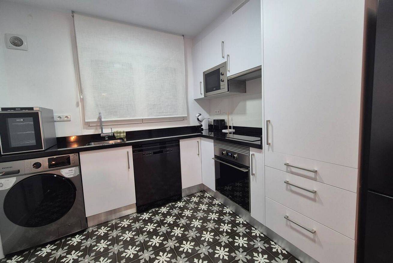 Entire apartment, 1A136 Mar de Poniente in Distrito Centro (Gijón), Gijón