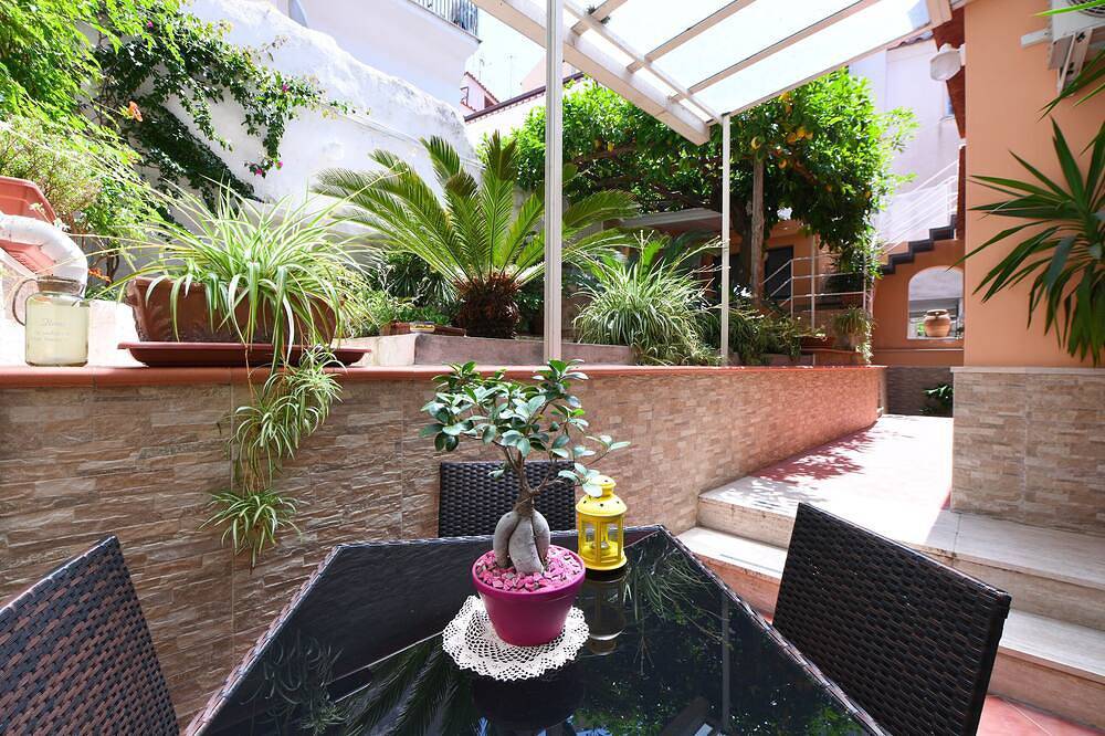 Ein Passo Duomo mit Garten und Solarium - Entspannung und Komfort im Herzen von Amalf in Spiaggia libera Amalfi (Amalfi), Amalfi