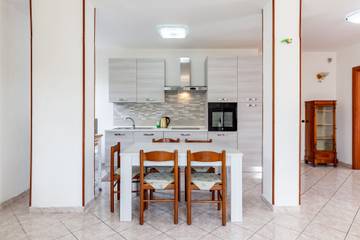 Vakantieappartement voor 4 Personen in Massa, Parco Regionale delle Alpi Apuane, Afbeelding 3